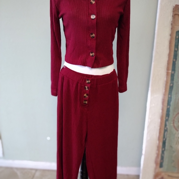 American European Trendy Knitted Fashion Suit Size L - Picture 3 of 4